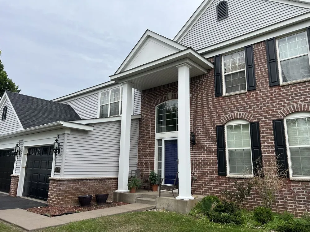 Slide of Summit Builders