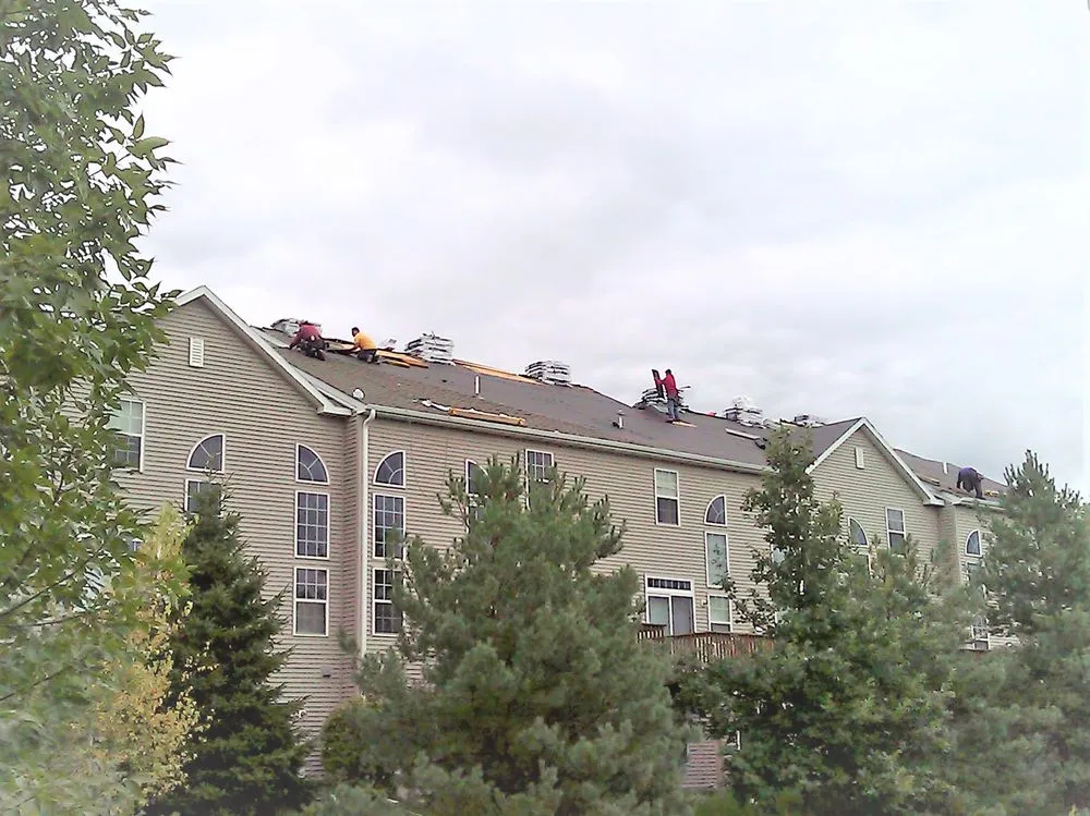 Slide of Summit Exteriors