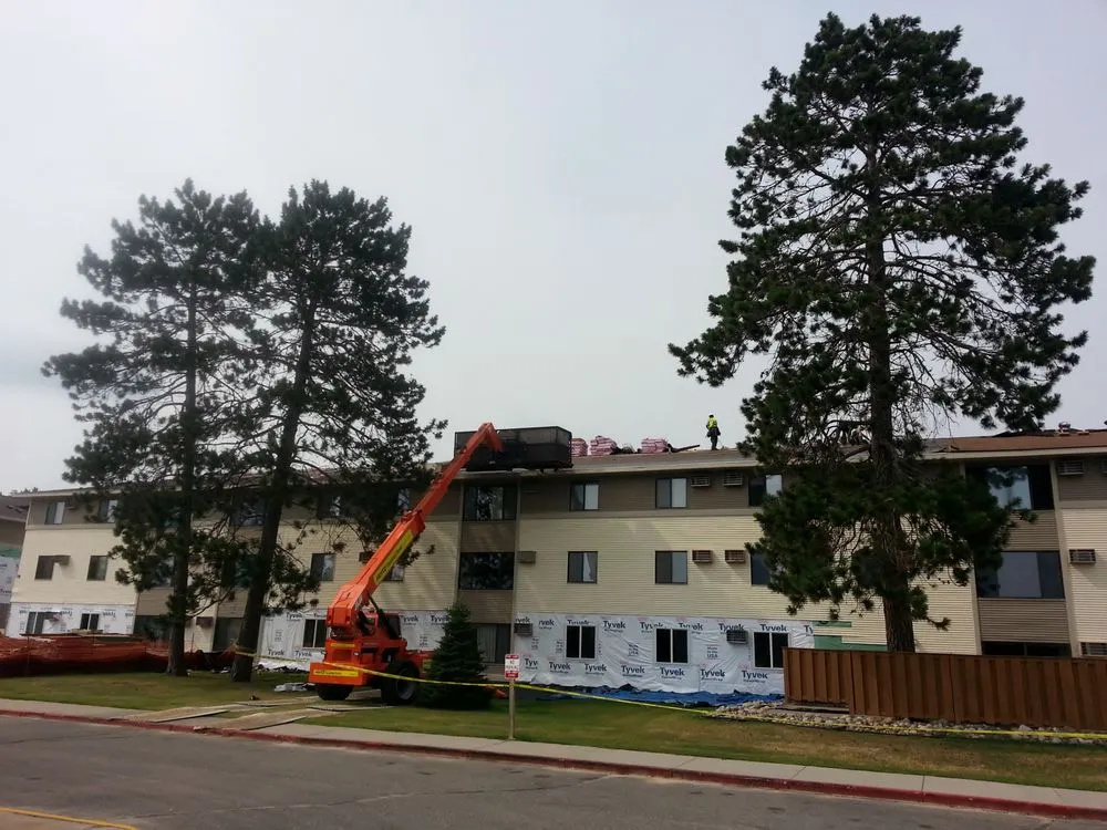 Slide of Summit Exteriors