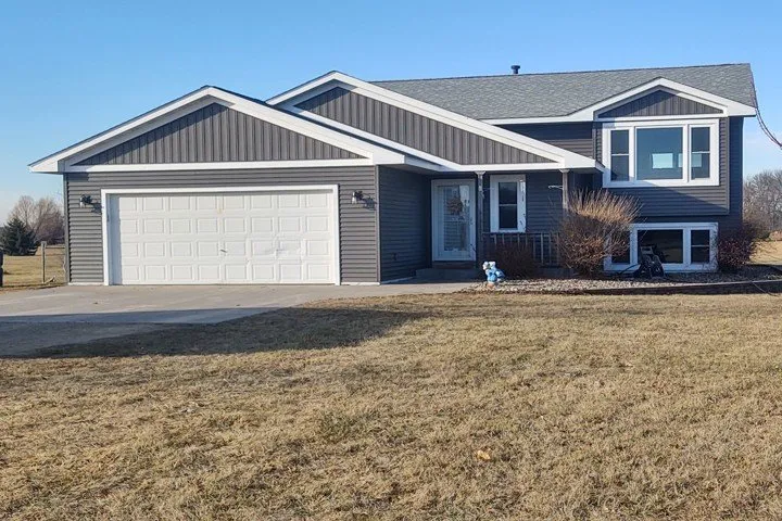 Slide of Summit Roofing & Seamless Gutters