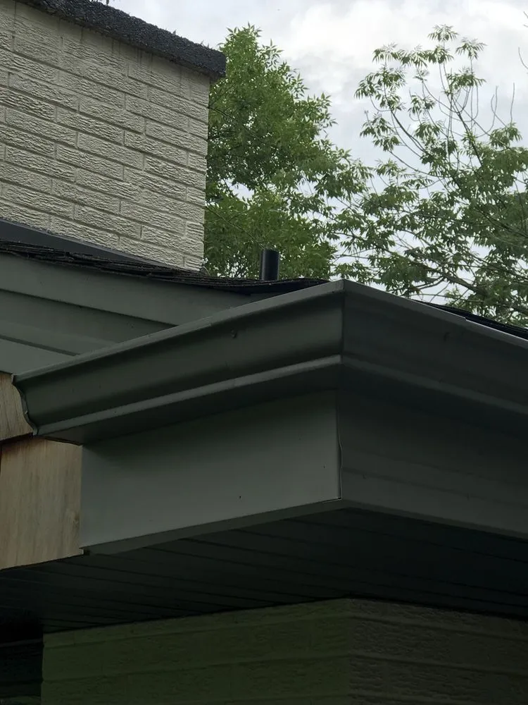 Licensed roof leak repair experts serving Village of Lakewood, IL - Summit Roofing