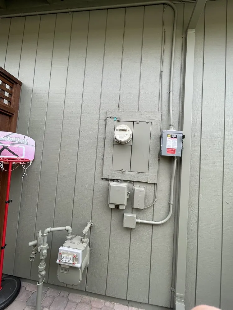 Slide of Sun America Solar & Construction