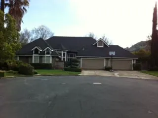 Slide of Sun Valley Roofing