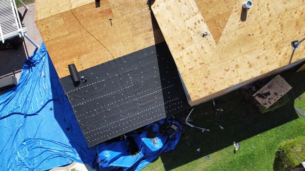 Slide of Sunbiz Roofing