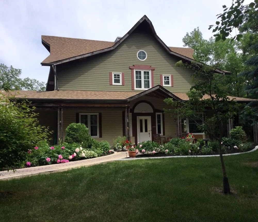 Slide of Sundale Roofing