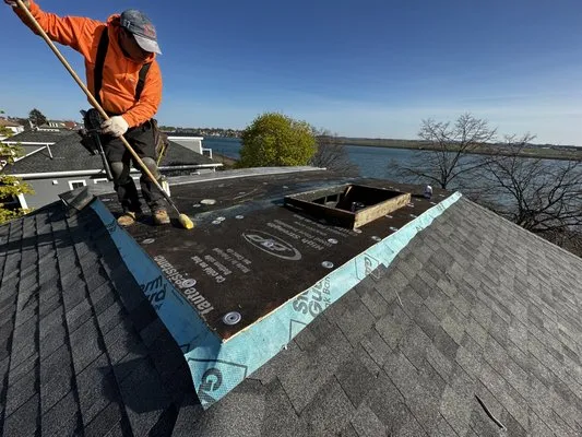 SunGaze Home Improvement Logo