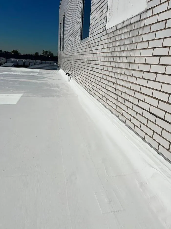 Trusted shingle roofing service experts serving Lee's Summit, MO - Sunlife Systems Midwest