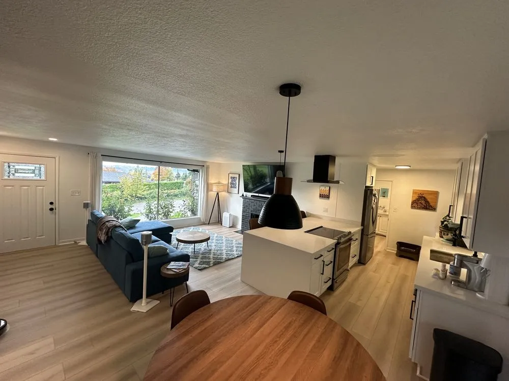 Slide of Sunnyside Construction