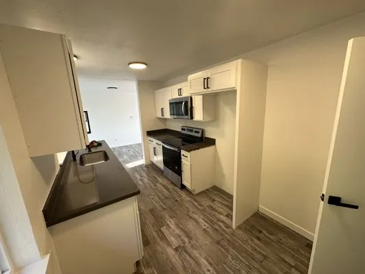 Sunnyside Construction Logo