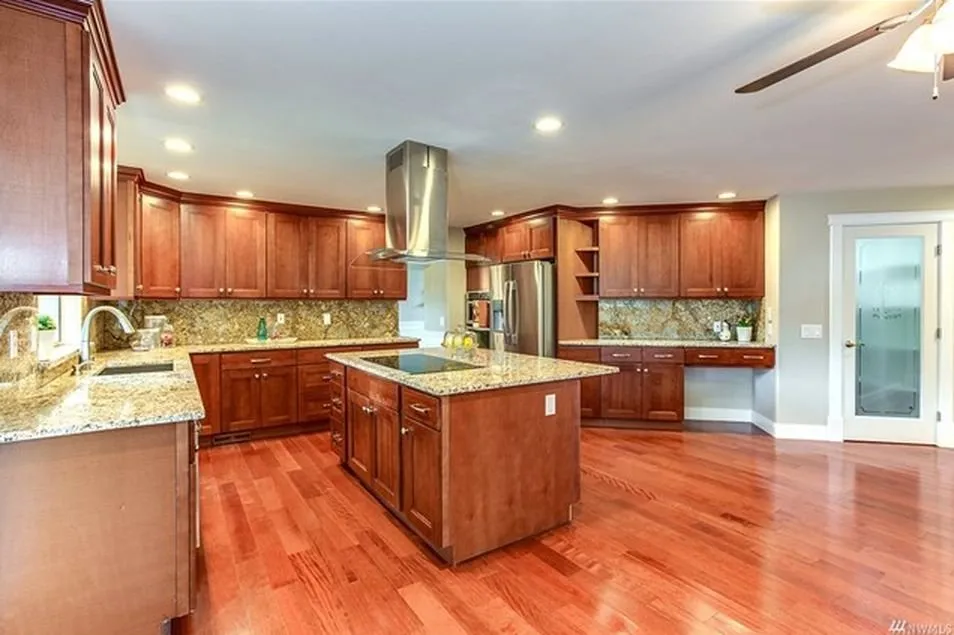 Slide of Sunrise Construction