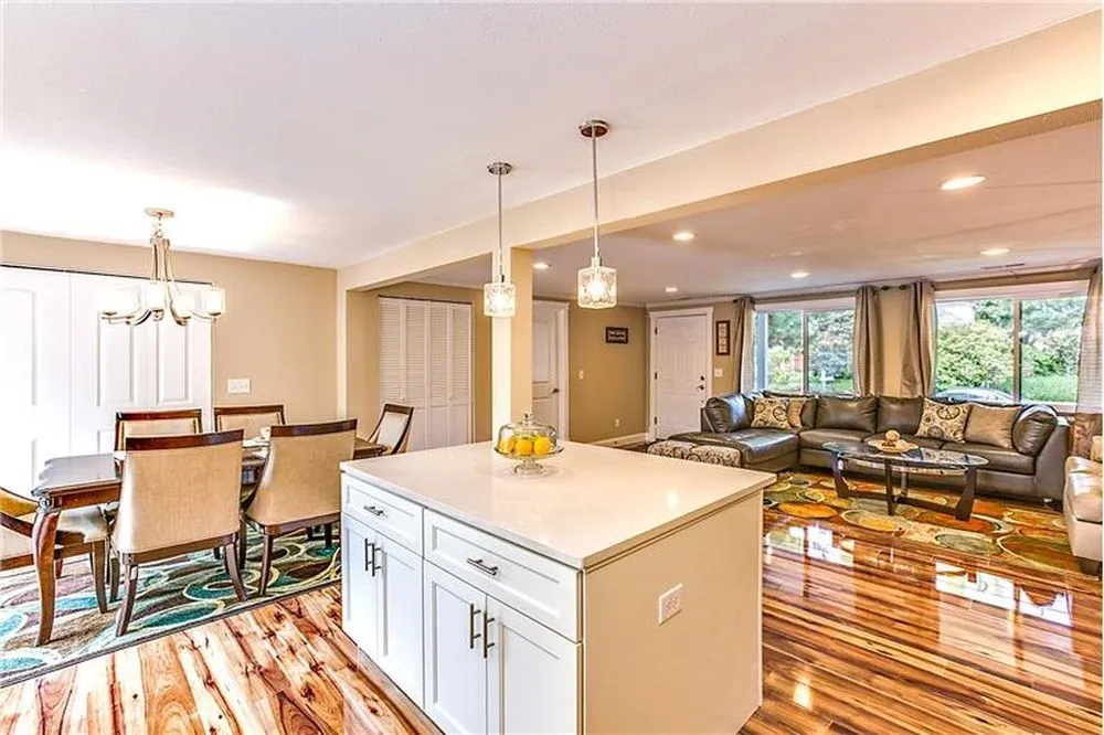 Slide of Sunrise Construction