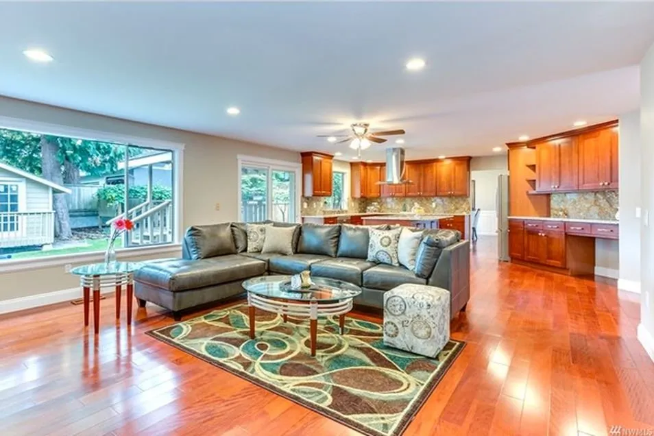 Slide of Sunrise Construction