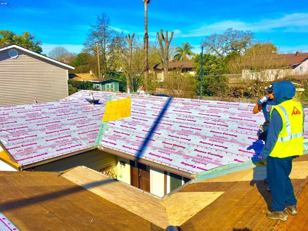 Slide of Sun's Roofing