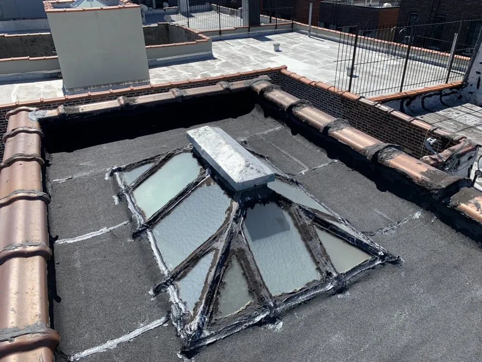 Expert residential roofing service experts serving New York City, NY - Sunshine Restoration