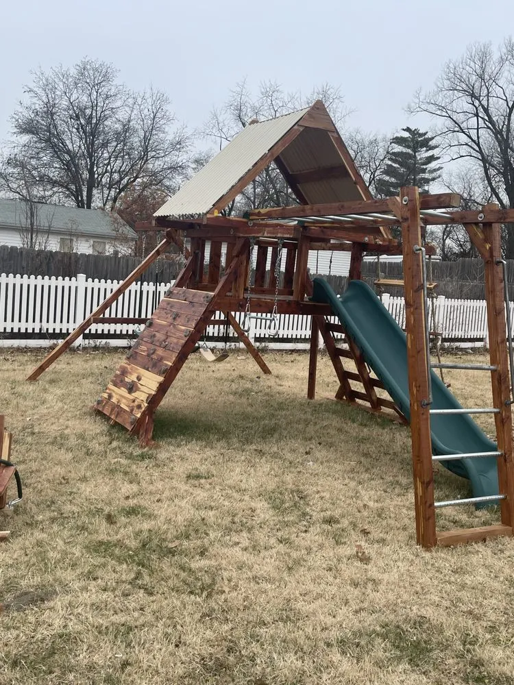 Slide of Sunshine roofing and siding