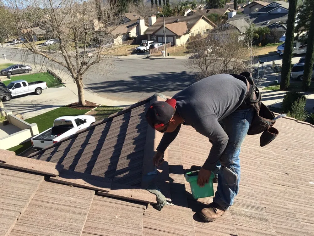 Slide of Sunshine Roofing