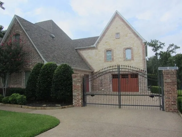 Slide of Super Roofman