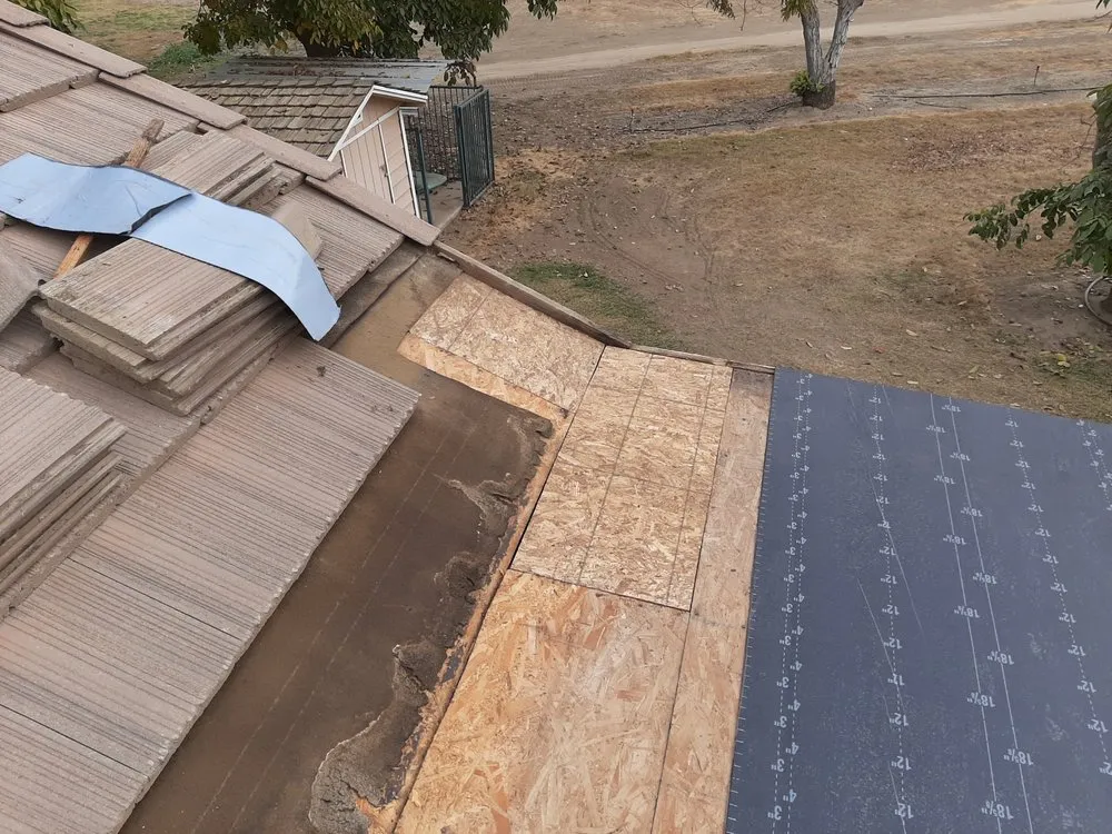 Slide of Super Service Roofing