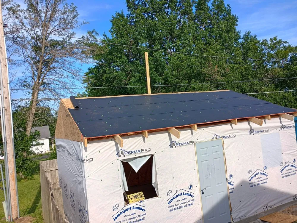 Trusted shingle roofing service experts serving Jamesport, MO - Superior Construction and Remodeling