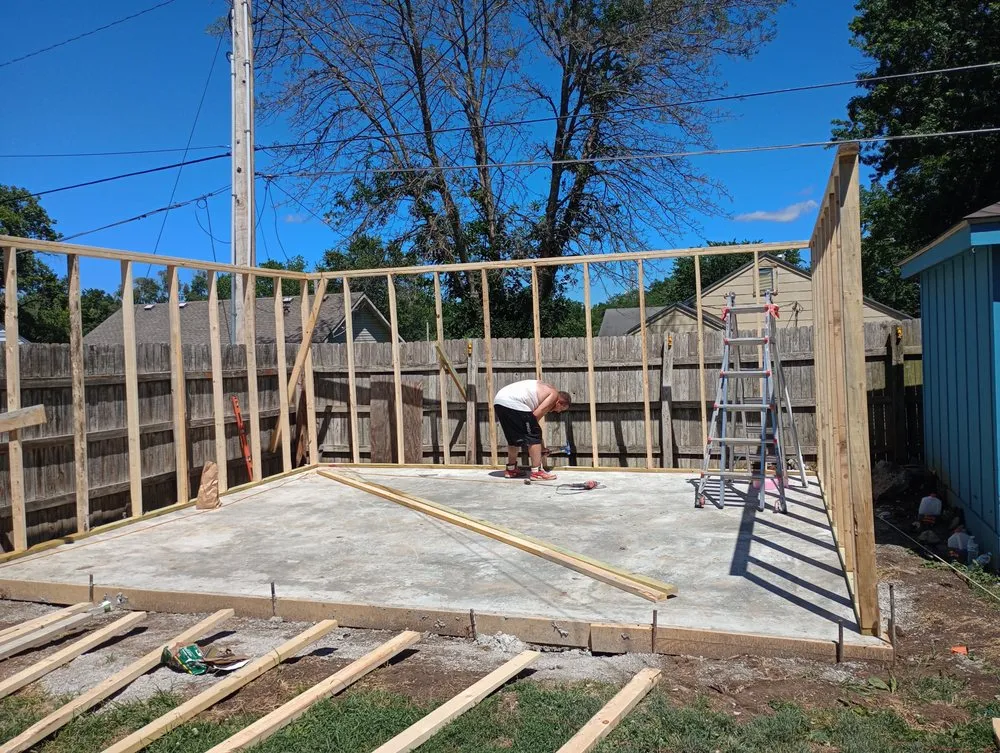 Licensed roof installation in Jamesport, MO by Superior Construction and Remodeling