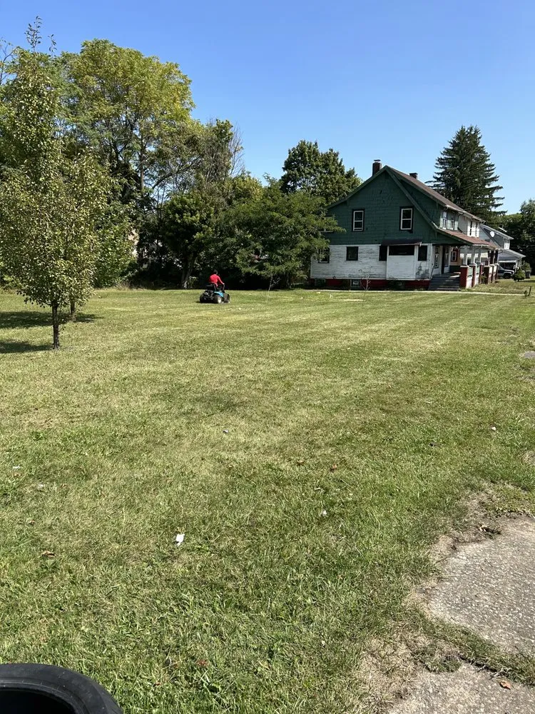 Top-rated flat roof repair experts serving West Middlesex, PA - Superior Lawns & Roofing