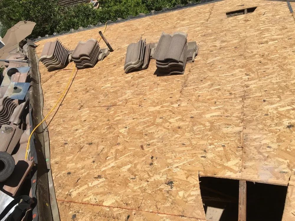 Reliable shingle roofing service for homes across Sylmar, CA - Superior Roof Solutions