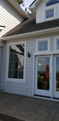 Superior Roof,Gutter and Contracting Logo