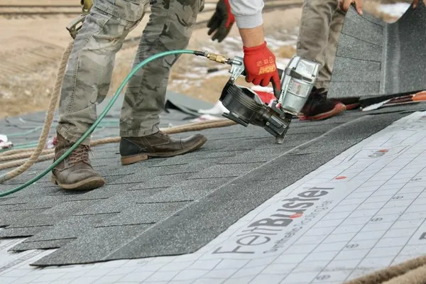 Superior Roofing Logo