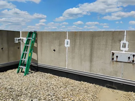 Superior Roofing Logo