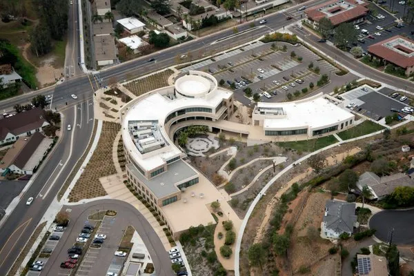 Superior Roofing Logo