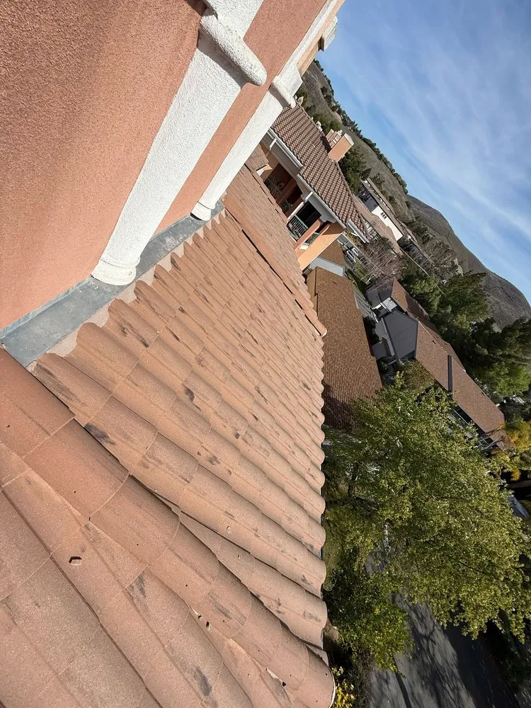 Reliable roof replacement for residential properties across Tarzana, CA - Superstar Roofing