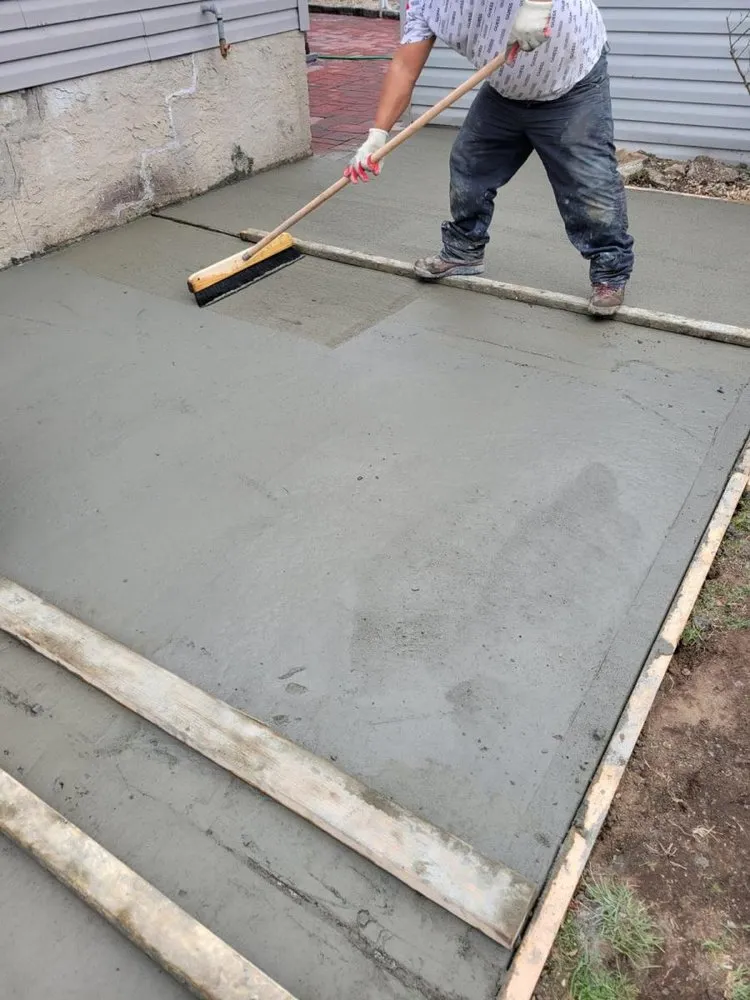 Slide of Supreme Construccion