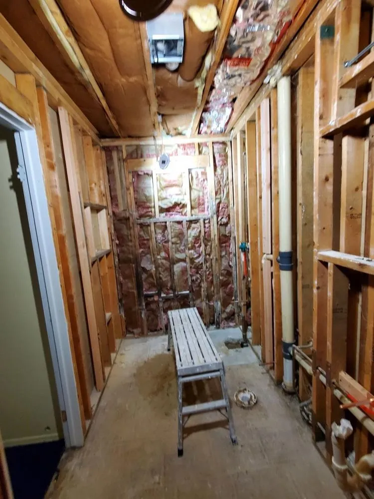 Slide of Supreme Construccion