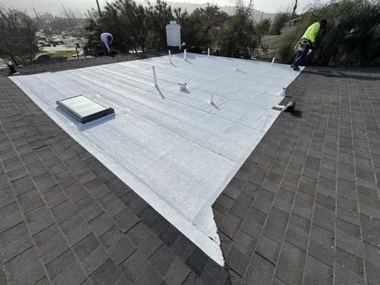 Supreme Quality Roofing Logo