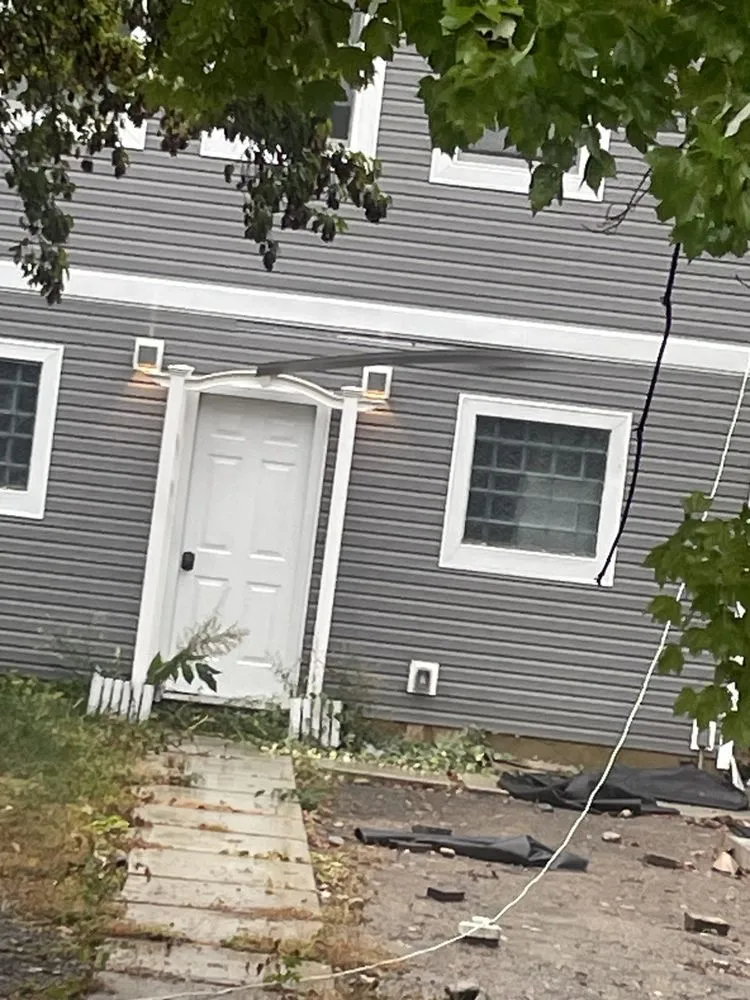 Slide of Supreme Roofing & Exterior