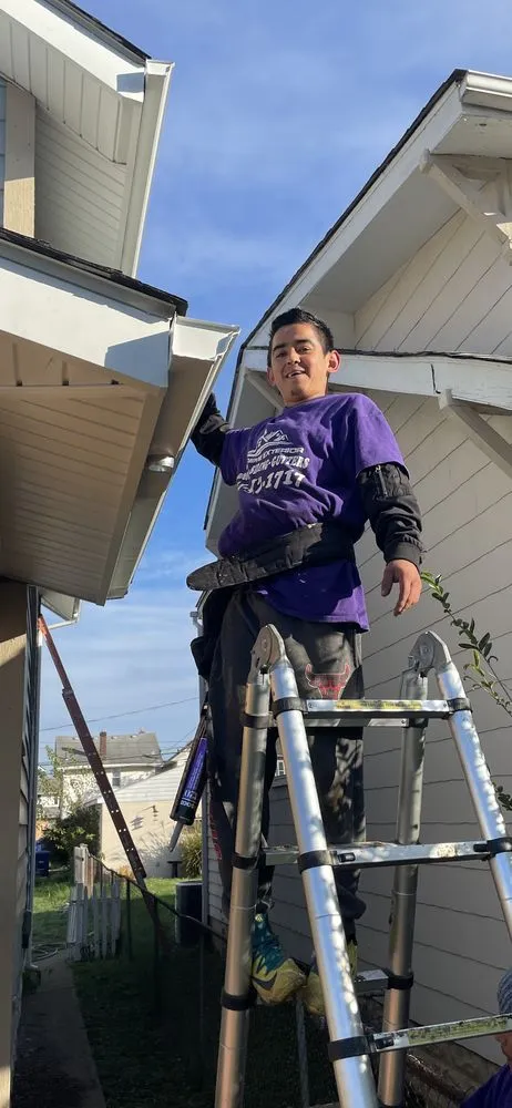 Slide of Supreme Roofing & Exterior