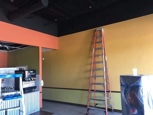 Supreme Roofing and Restoration Logo