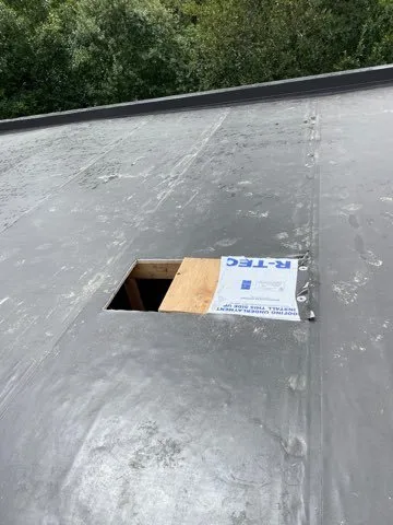Slide of Supreme Roofing