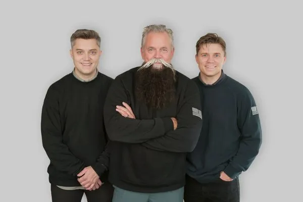 Supreme Roofing Logo