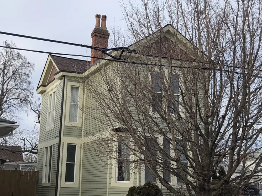 Slide of Supreme Roofing