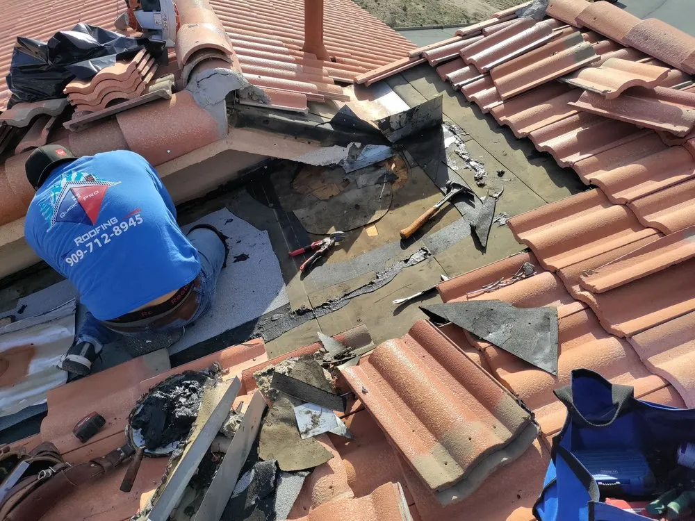 Slide of Supreme Roofing