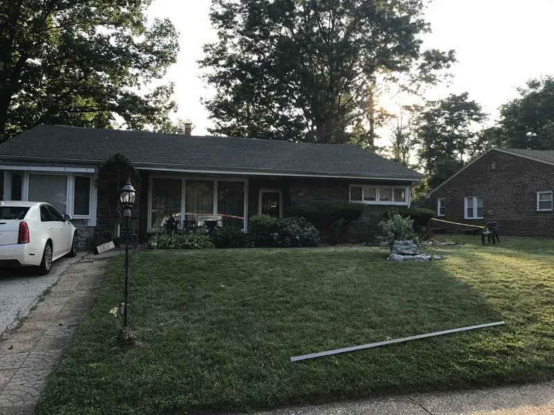 Slide of Supreme Team Roofing