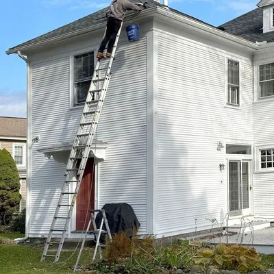 Supreme Waterproofing Logo