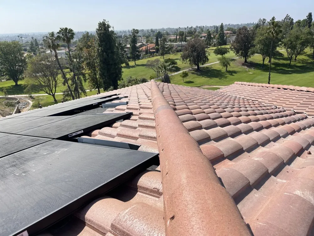 Slide of Suriana Roofing