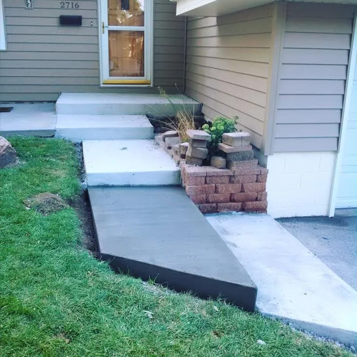 Slide of Suri's Construction & Remodeling