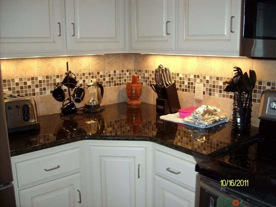 Slide of Suri's Construction & Remodeling