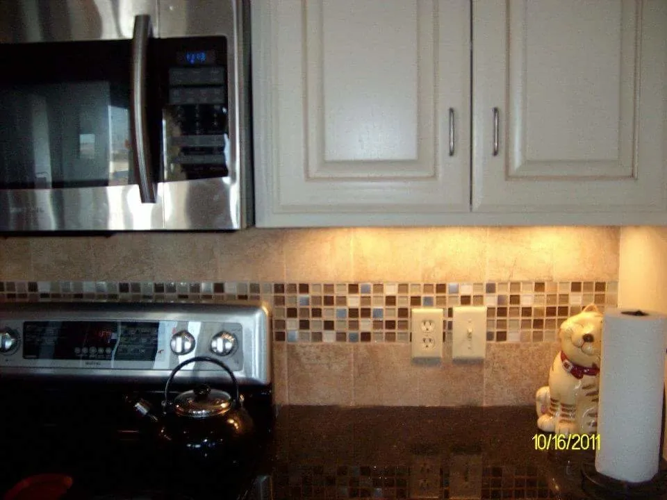 Slide of Suri's Construction & Remodeling