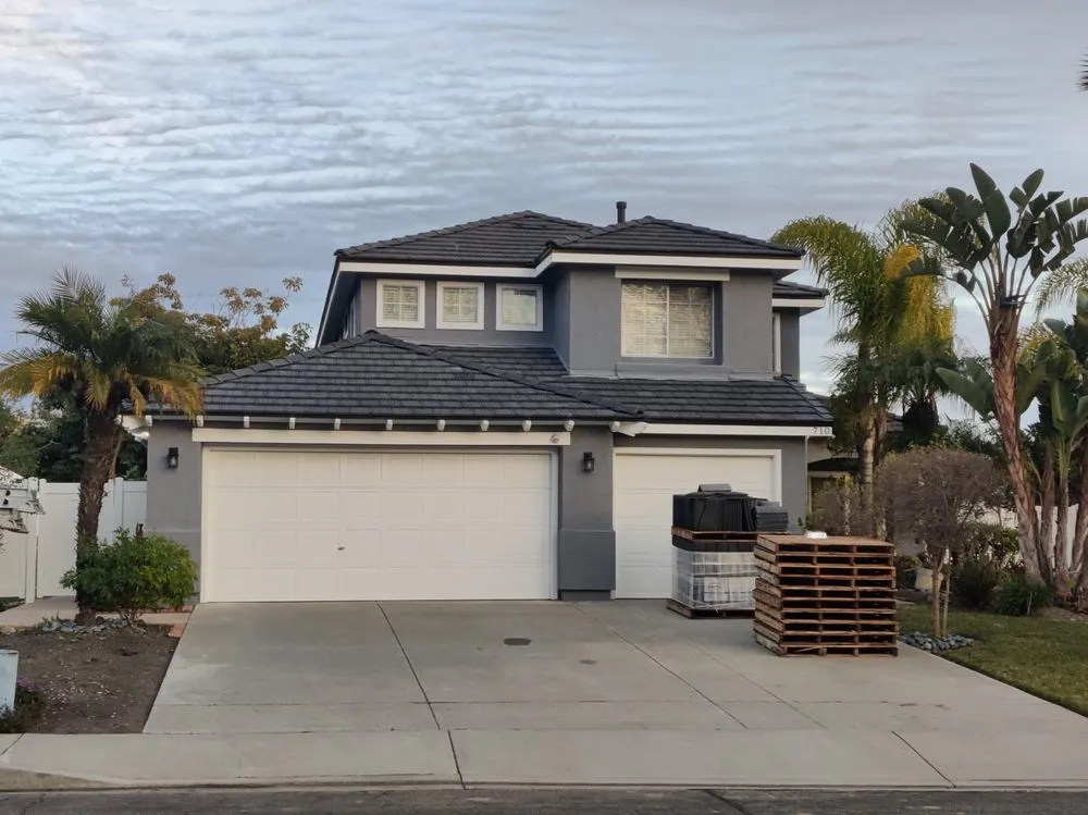 Slide of Sustaita Roofing