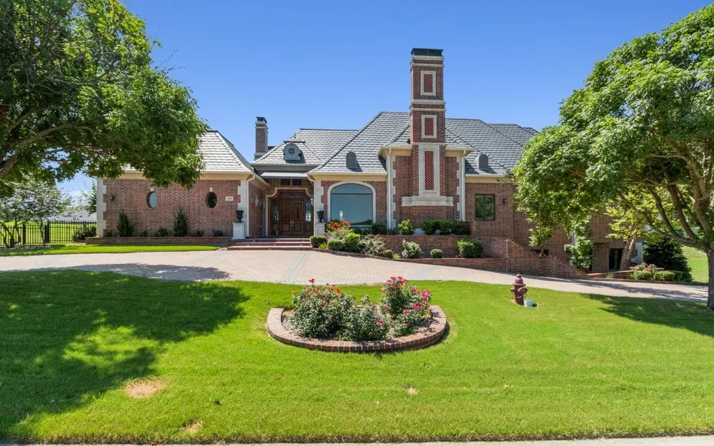 Slide of Swan Roofing