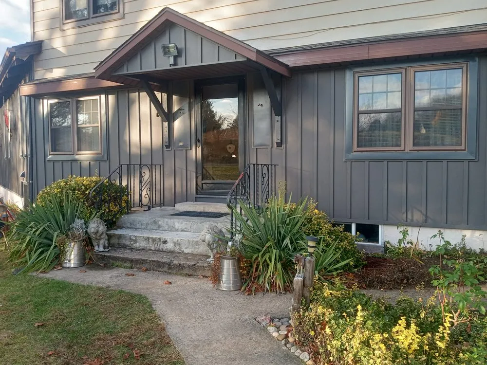 Slide of Swift Lake Builders